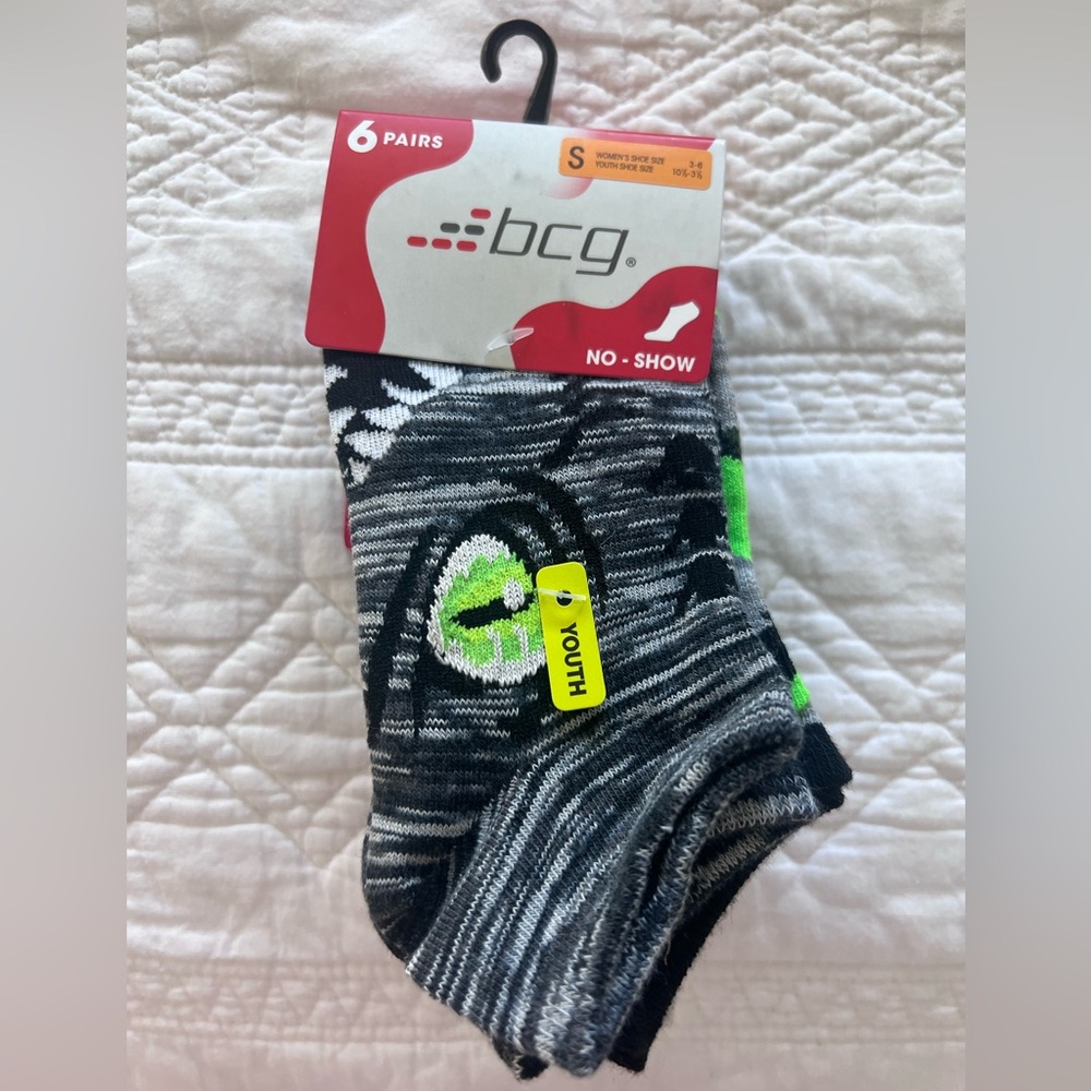 BCG Kids No-Show Socks - Black and Neon Green